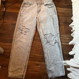 American Eagle light grey jeans